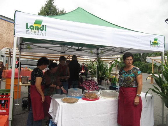 Dorfmarkt-2014-12.JPG  