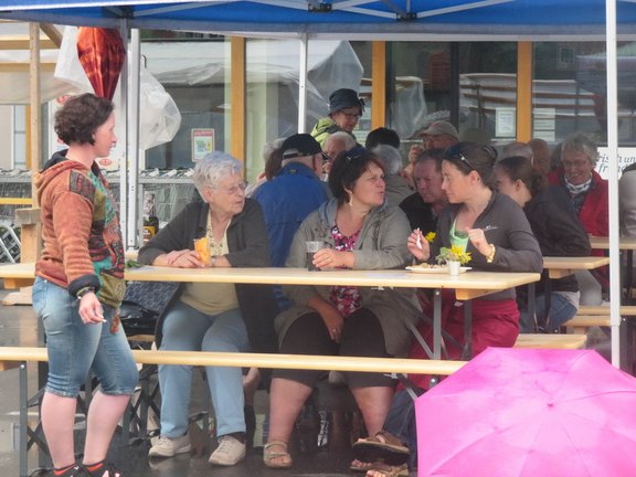 Dorfmarkt-2014-04.JPG  
